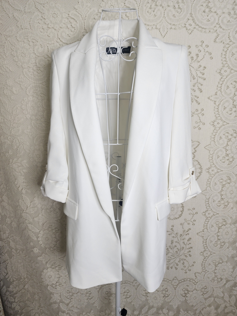 Zara Women’s White Longline Blazer